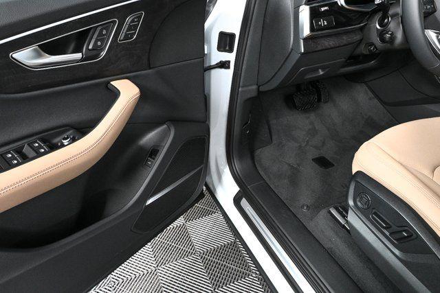 2025 Audi Q7 Premium Plus - Photo 8