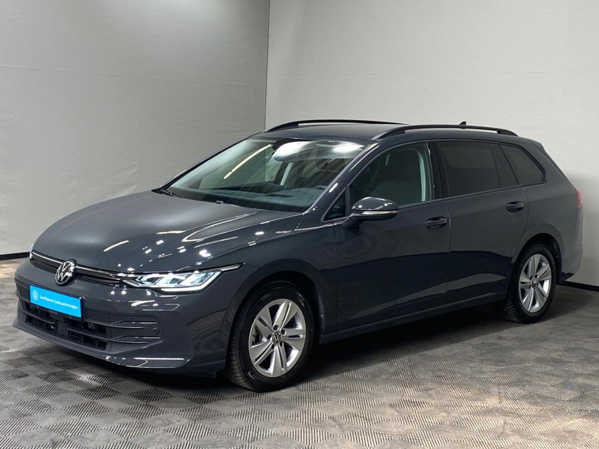 Volkswagen Golf Variant Life