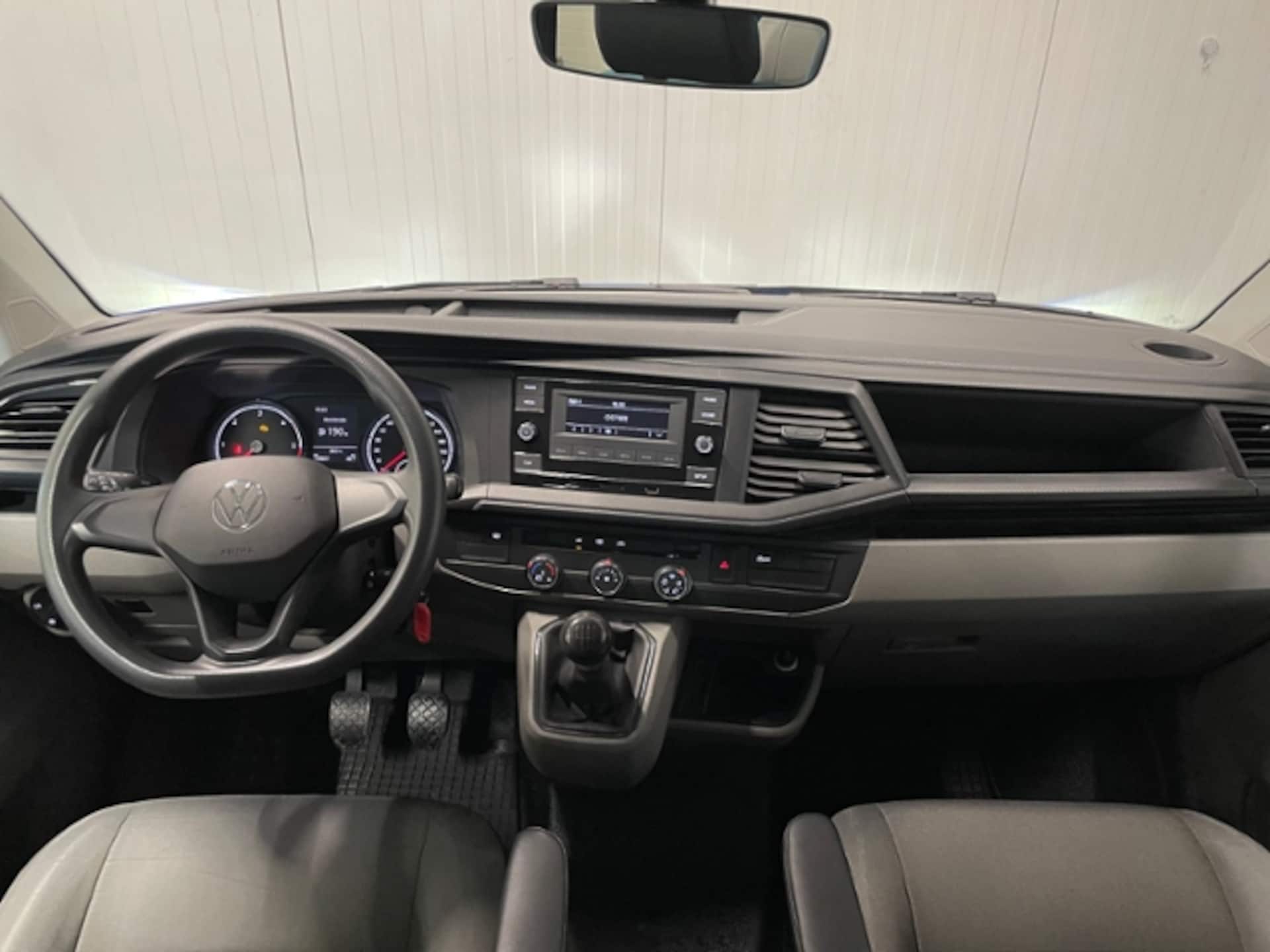 Volkswagen T6.1 Transporter Kombi langer Radstand