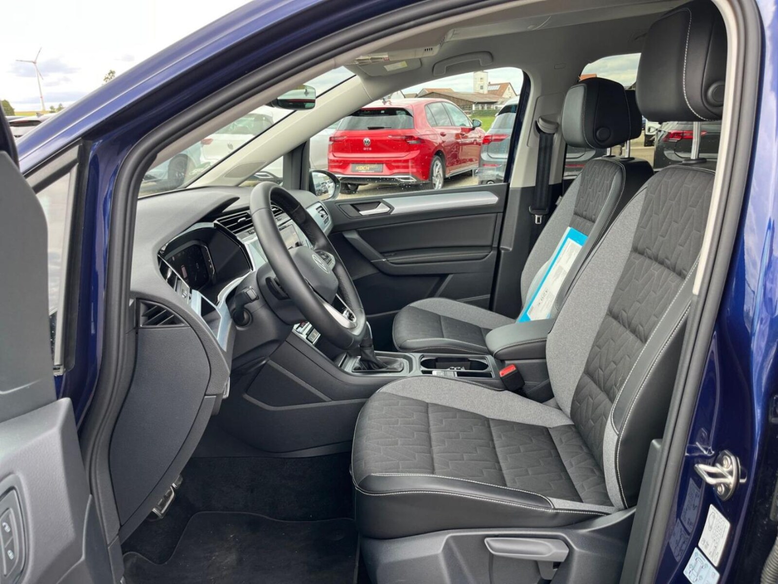 Volkswagen Touran – Bild 10