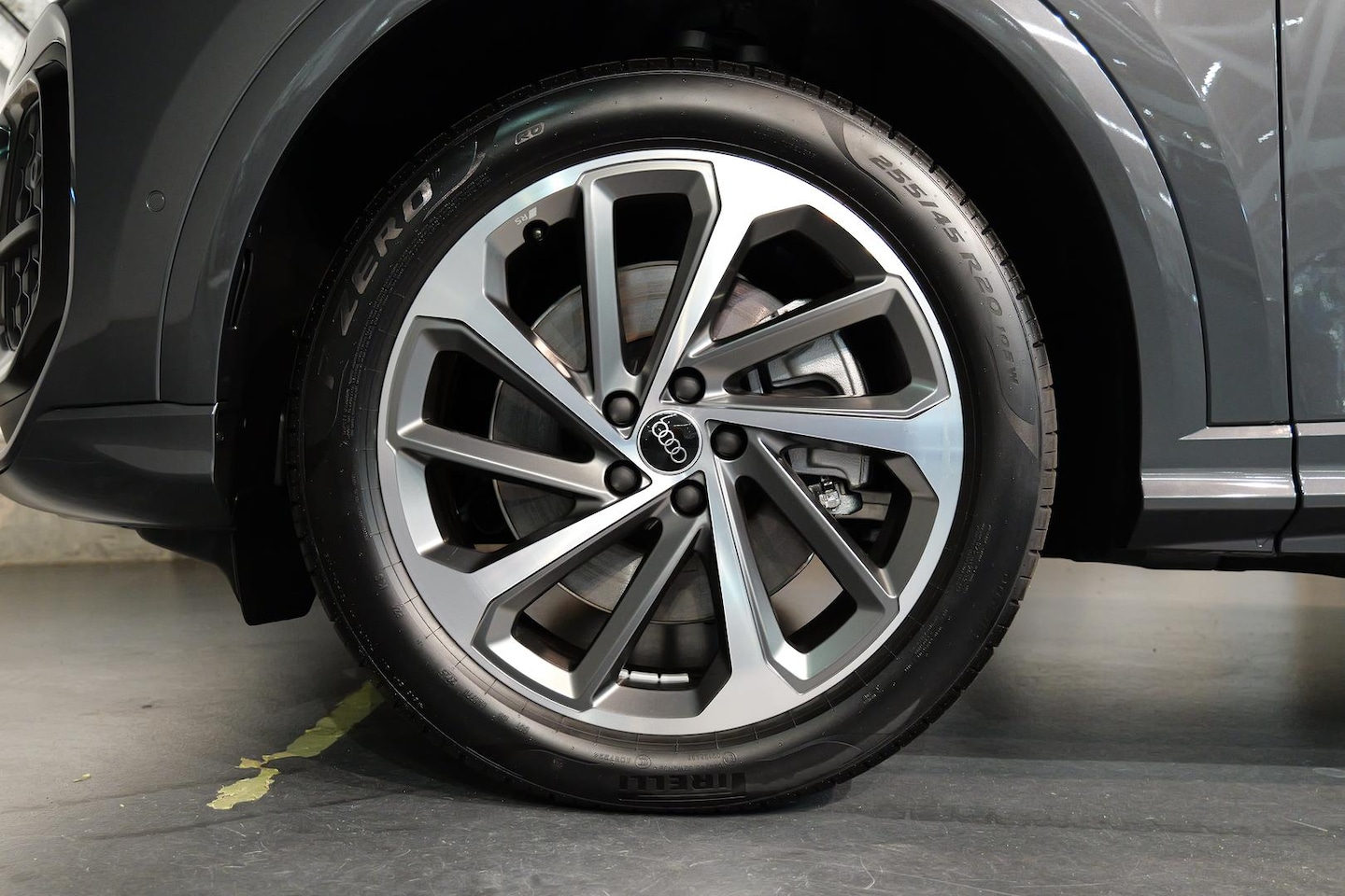 Image about Audi Q5 SUV TDI quattro 150 kW sport
