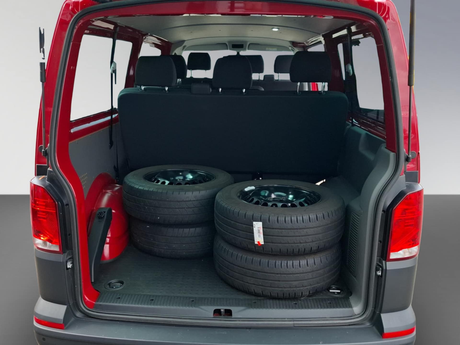 Volkswagen T6.1 Transporter Kombi langer Radstand