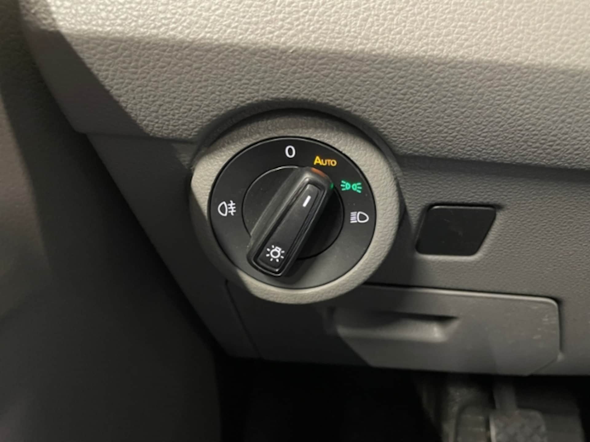 Volkswagen T6.1 Transporter Kombi langer Radstand
