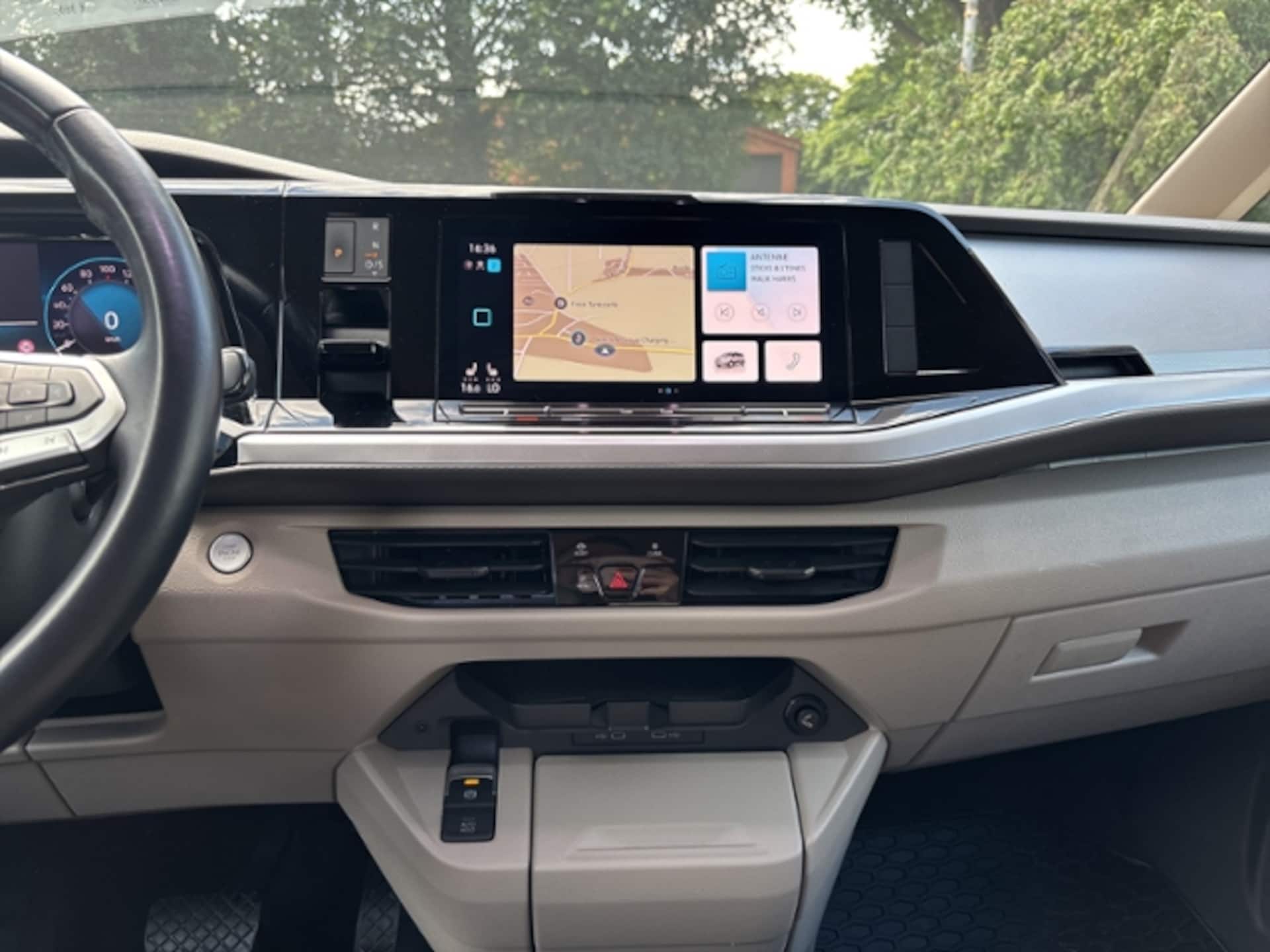 Volkswagen Multivan Langversion Basis-Modell