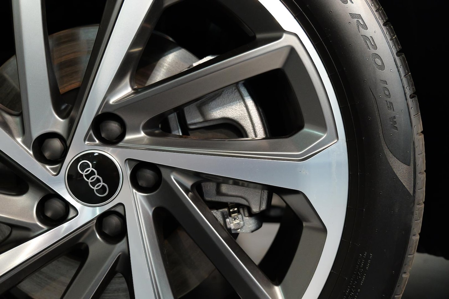 Image about Audi Q5 SUV TDI quattro 150 kW sport