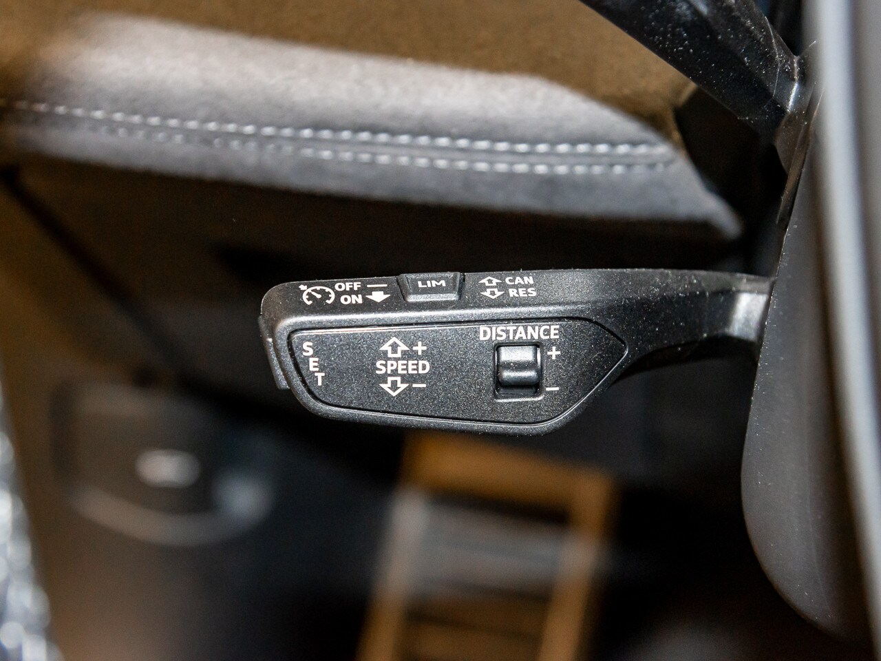 Image about Audi Q6 SUV e-tron e-tron quattro