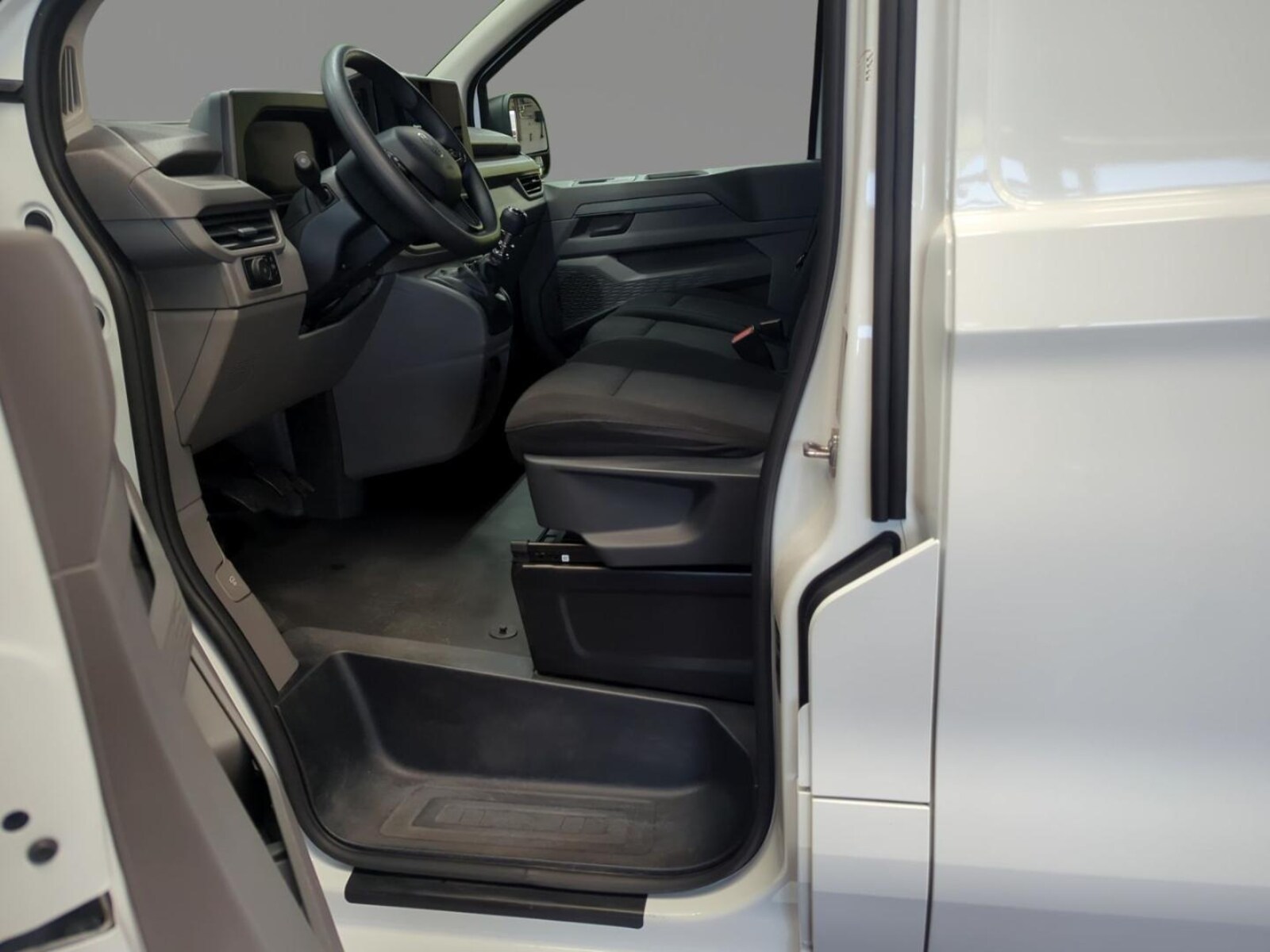 Volkswagen Transporter Kasten langer Radstand – Bild 7