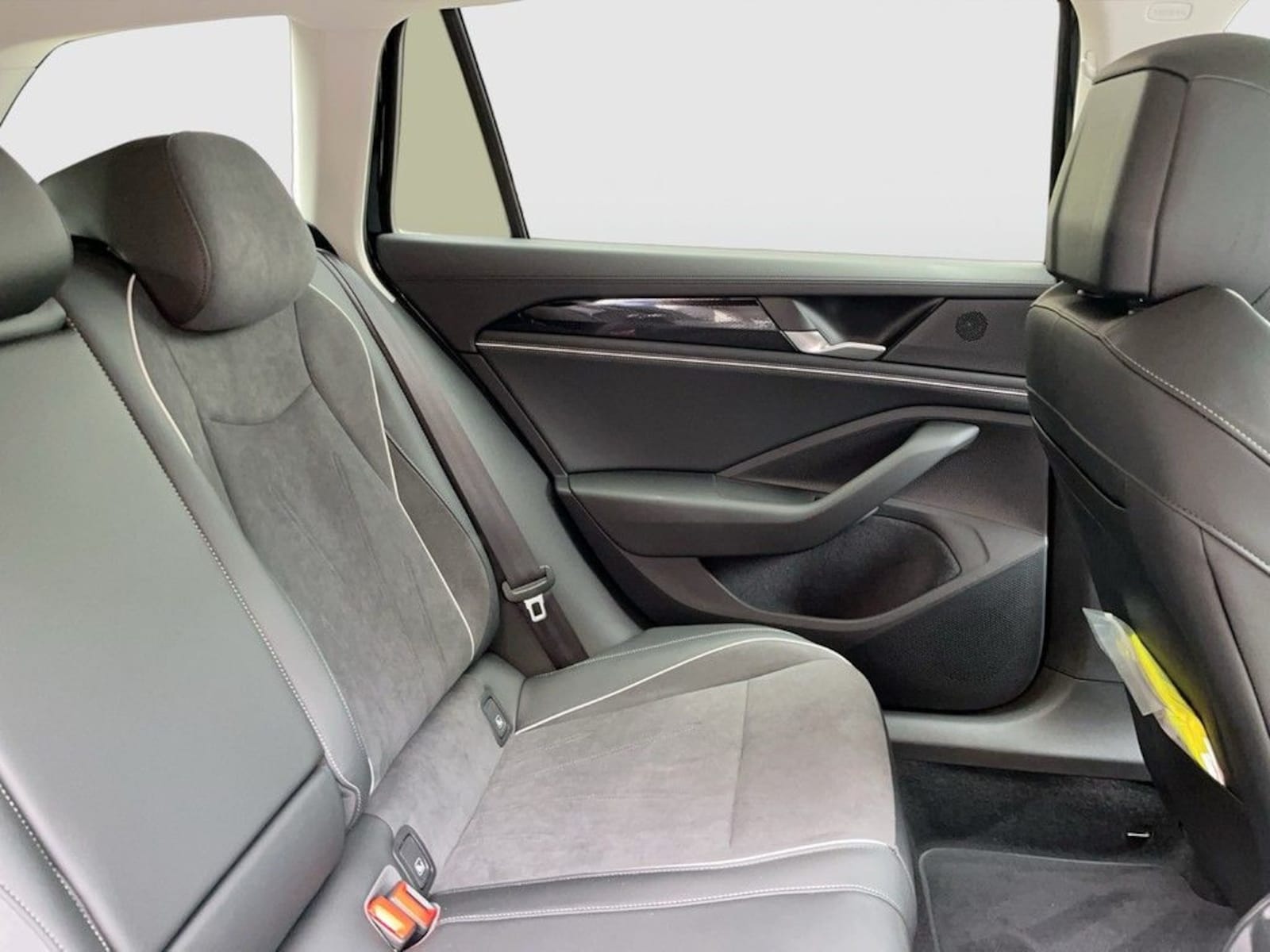 Volkswagen Passat – Bild 13