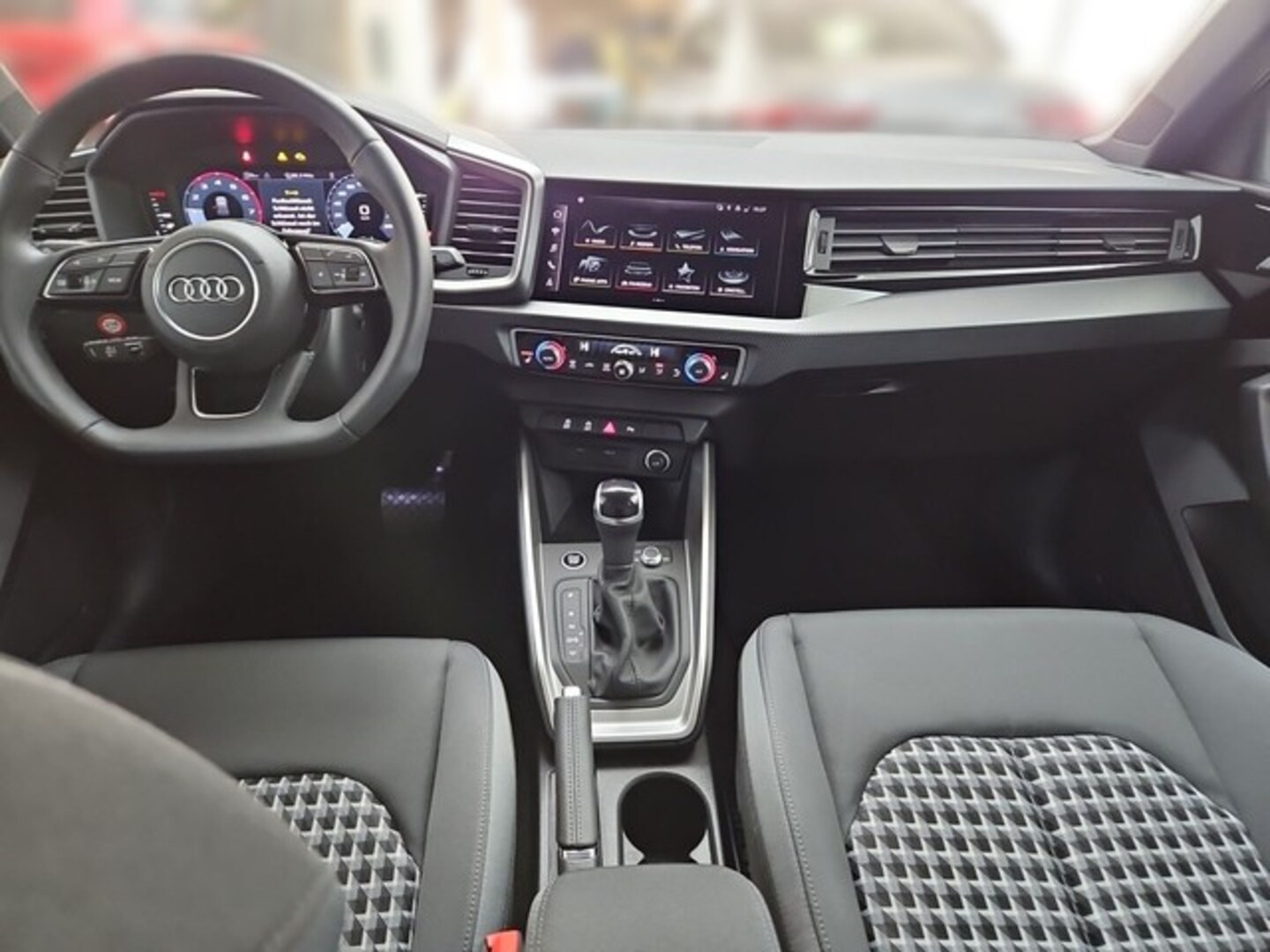 Bild über Audi A1 allstreet 30 TFSI S tronic - für weitere Informationen kontaktieren Sie den Audi Partner