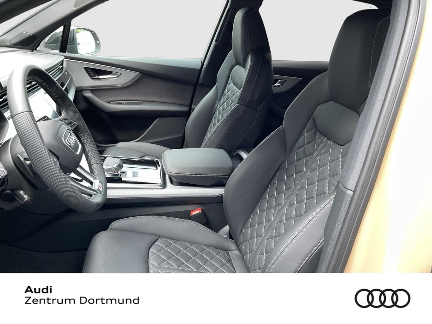 Bild über Audi Q7 SUV TFSI e S line business TFSI e quattro 360 kW tiptronic - für weitere Informationen kontaktieren Sie den Audi Partner