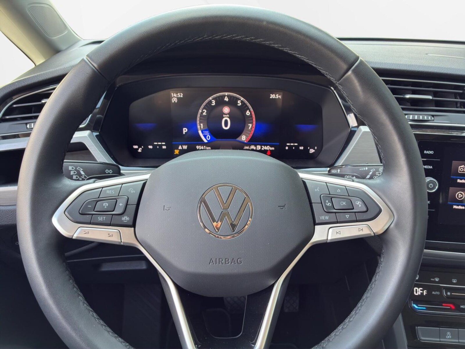 Volkswagen Touran – Bild 16