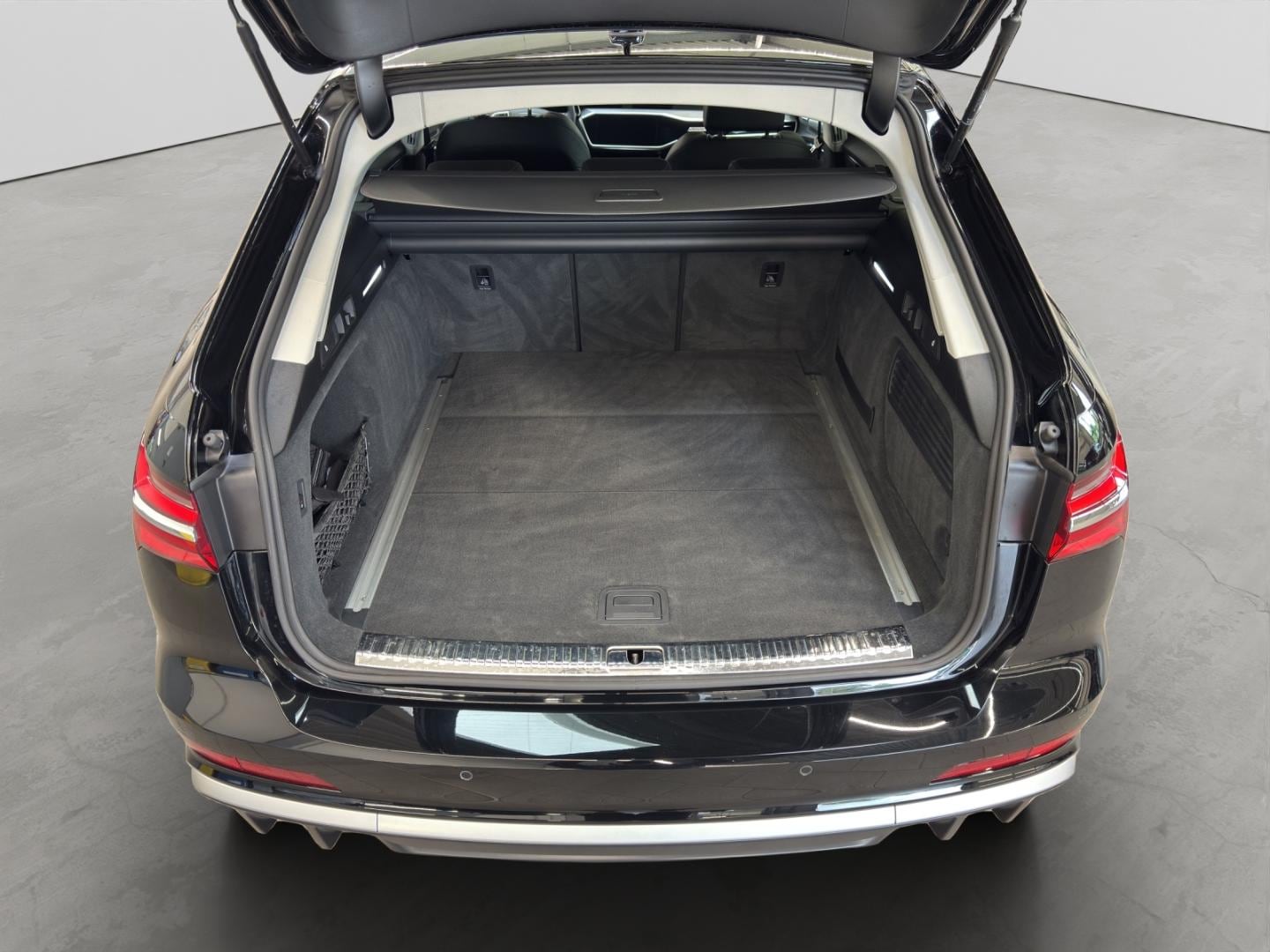 Bild über Audi S6 Avant TDI quattro tiptronic - für weitere Informationen kontaktieren Sie den Audi Partner