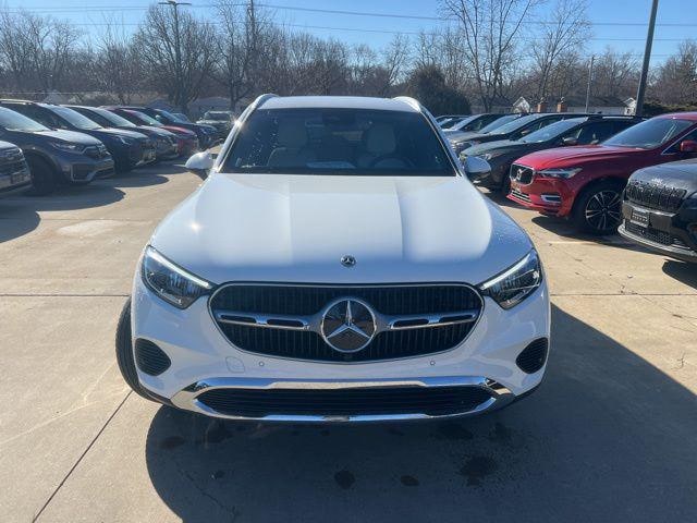 2025 Mercedes-Benz GLC 300