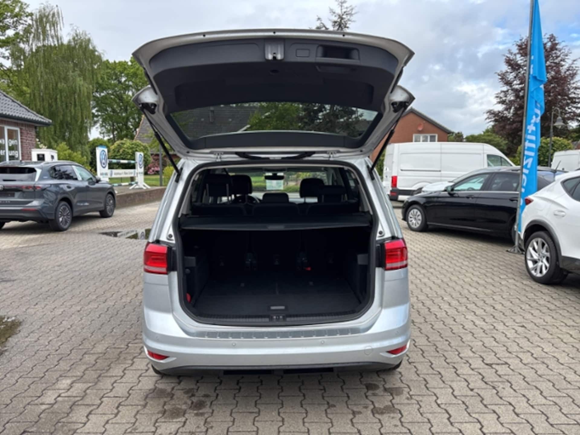 Volkswagen Touran United