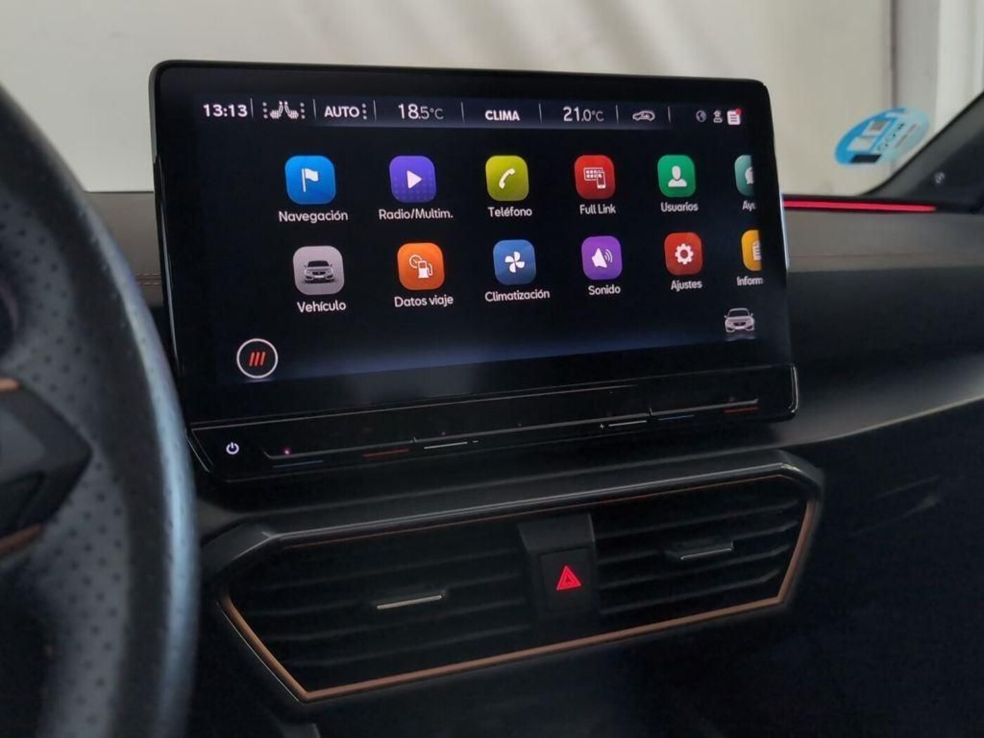 CUPRA Leon León 1.5 TSI e-Hybrid DSG 150 kW (204 CV) — photo 9