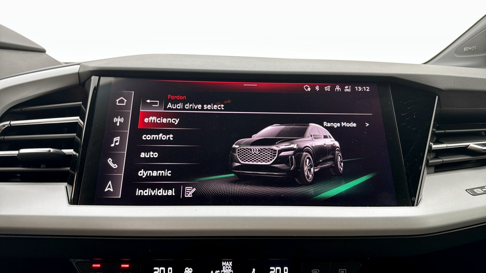 Bild som visar&nbsp;Audi Q4 e-tron&nbsp;Q4 45 e-tron quattro Proline 195,00 kW - för mer information kontakta din Audi Partner