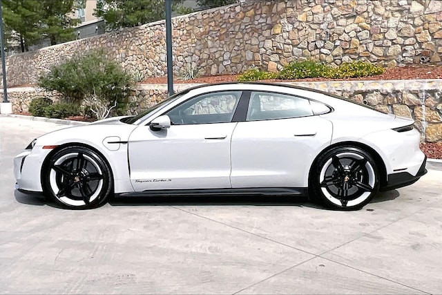 2022 Porsche Taycan