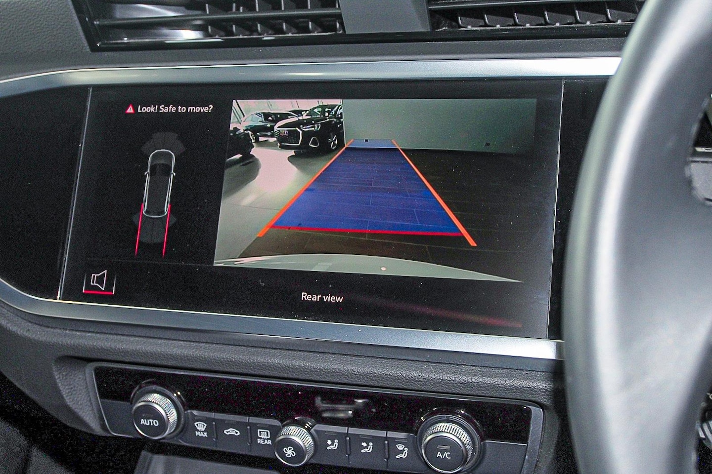 Image about Audi Q3 35 TFSI S tronic