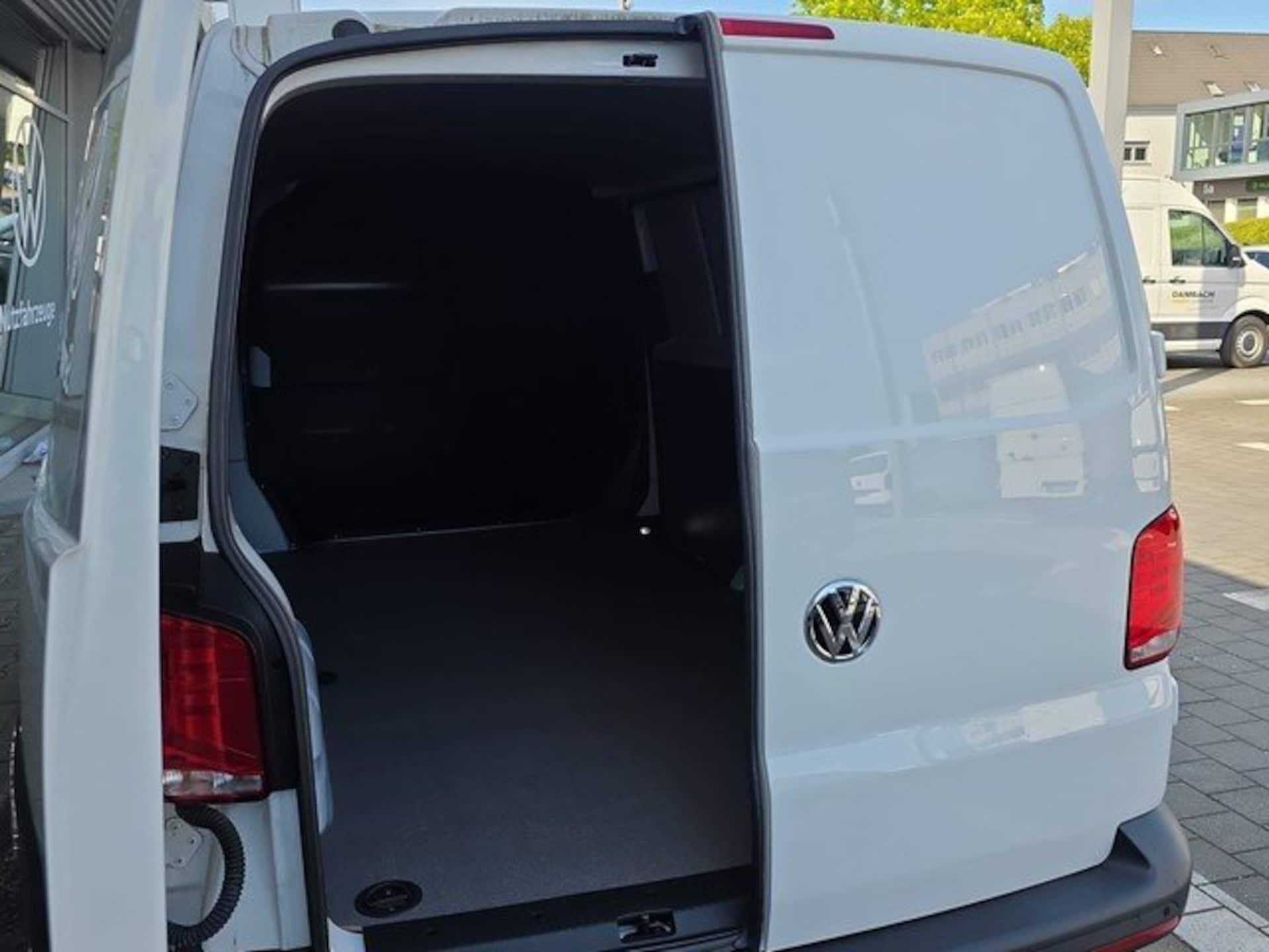 Volkswagen T6.1 Transporter Kasten langer Radstand