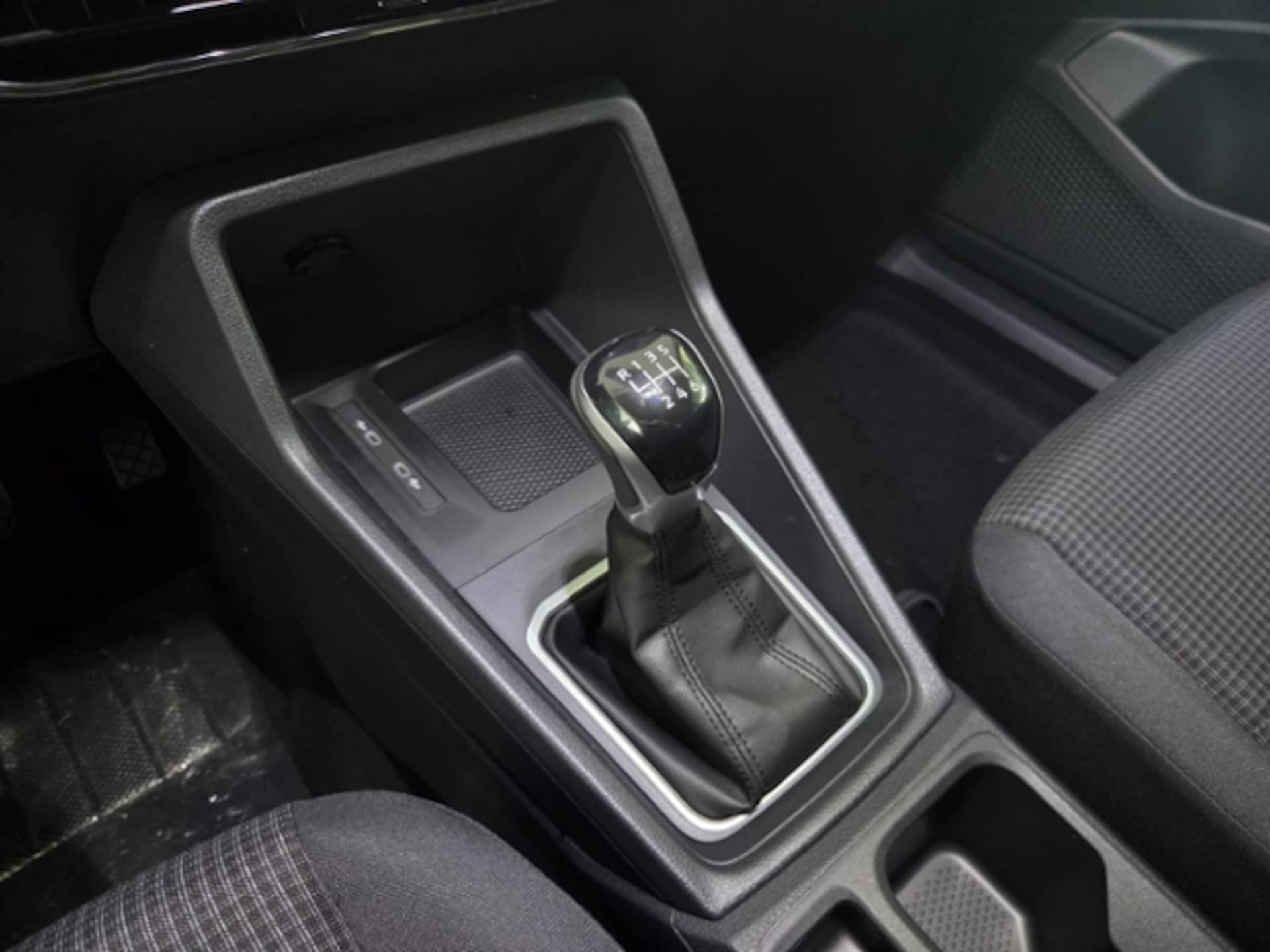 Volkswagen Caddy Basis-Modell