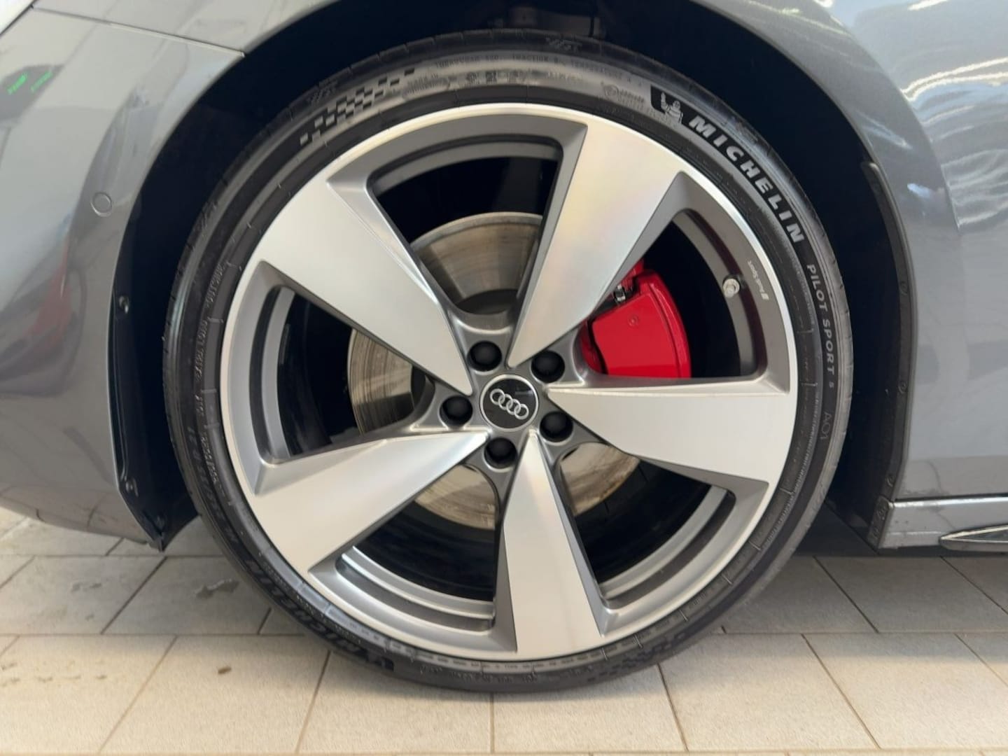 Bild über Audi A6 Avant edition one TFSI quattro 270 kW S tronic - für weitere Informationen kontaktieren Sie den Audi Partner