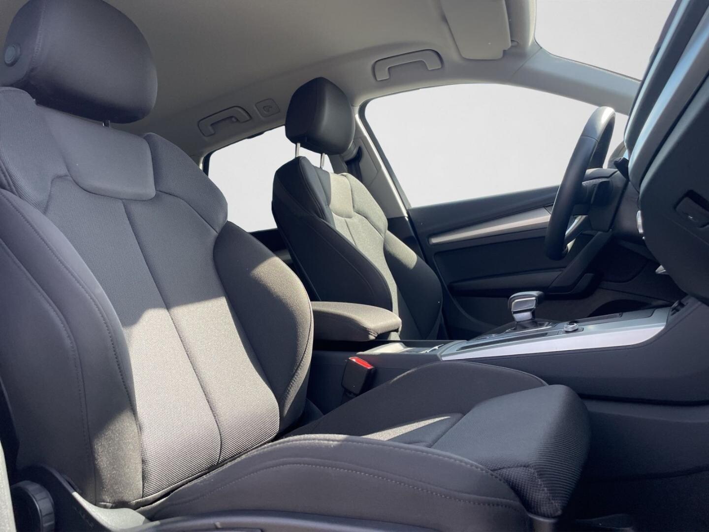 Bild über Audi Q5 TFSI e S line business 55 TFSI e quattro S tronic - für weitere Informationen kontaktieren Sie den Audi Partner