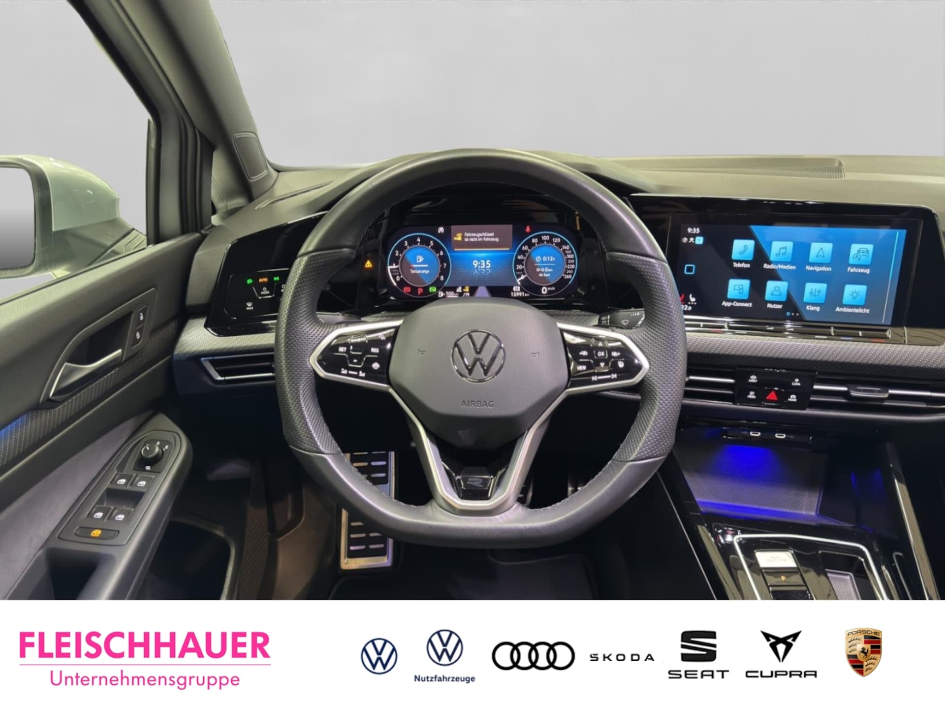 Volkswagen Golf R-Line