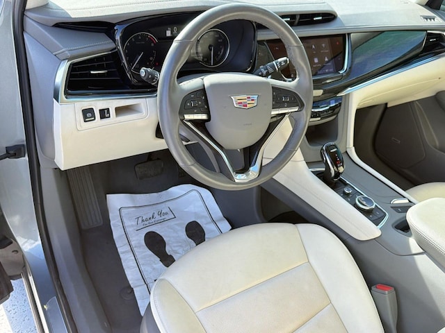 2023 Cadillac XT6
