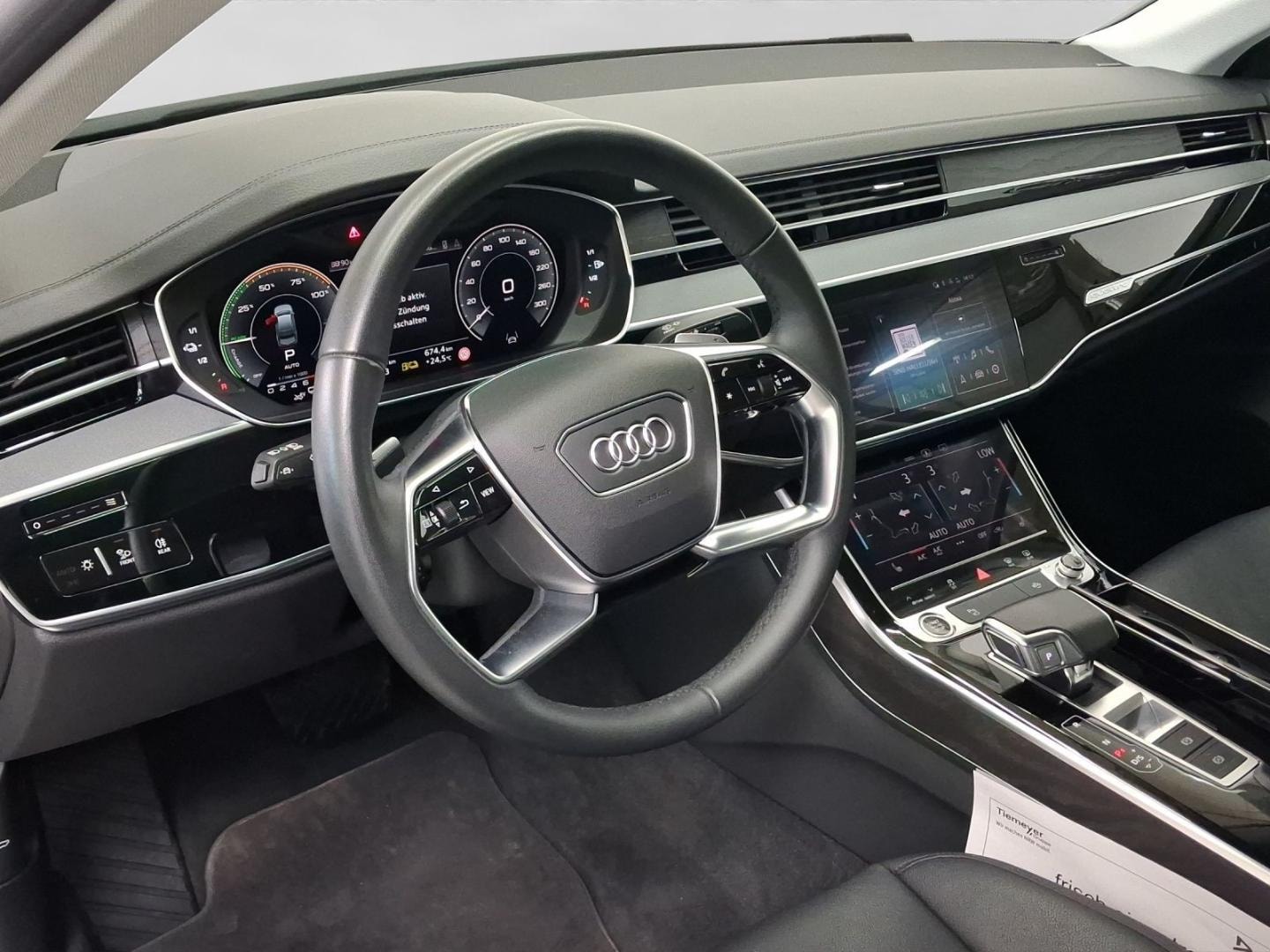 Bild über Audi A8 TFSI e 60 TFSI e quattro tiptronic - für weitere Informationen kontaktieren Sie den Audi Partner