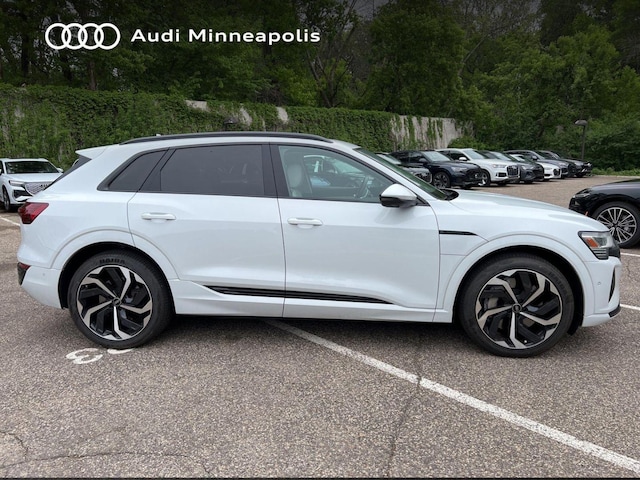 2024 Audi Q8 e-tron