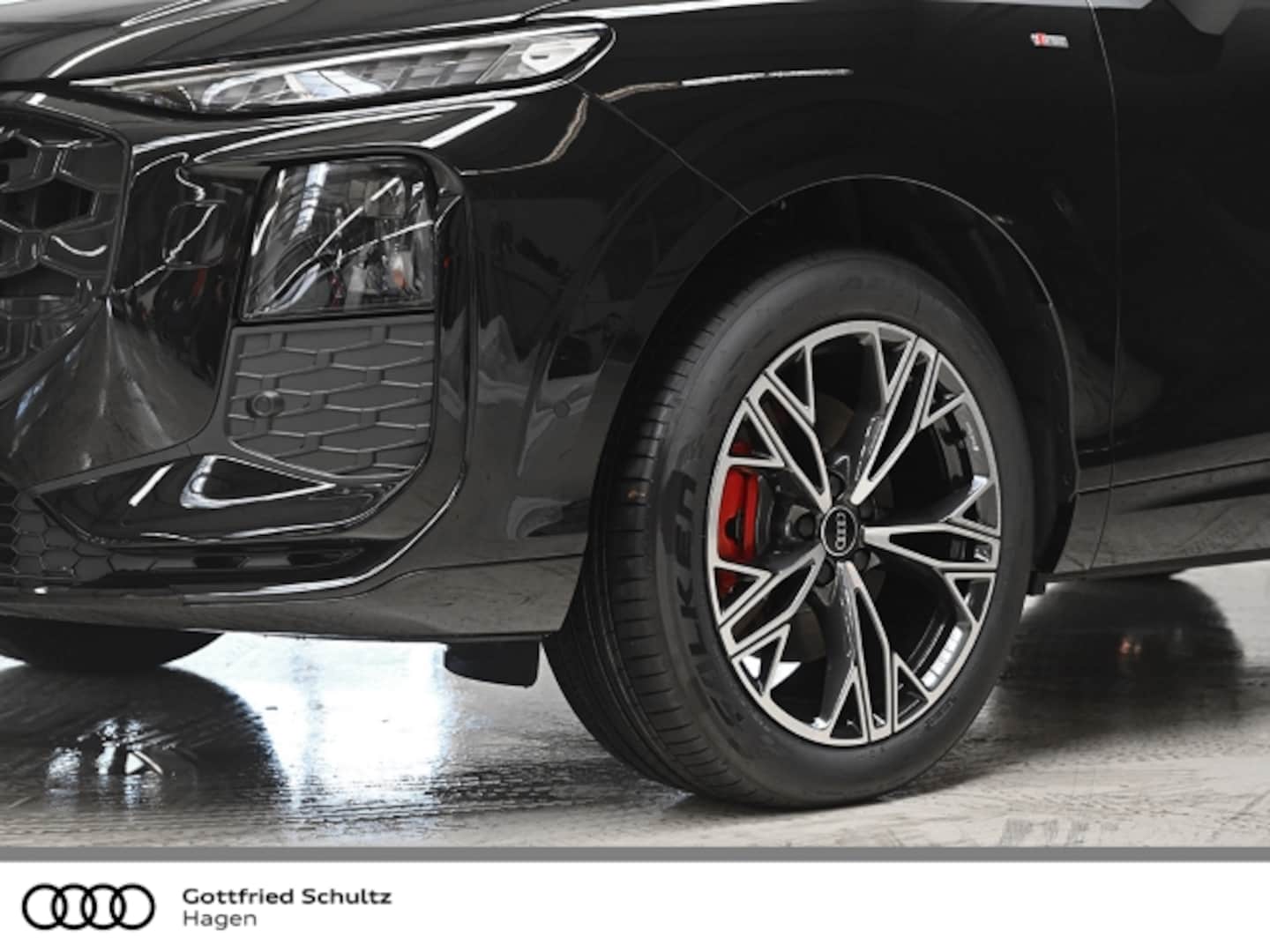 Bild über Audi Q3 SUV TFSI quattro 195 kW S tronic - für weitere Informationen kontaktieren Sie den Audi Partner