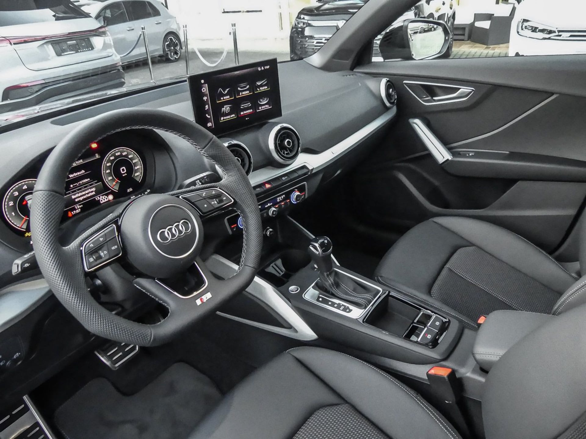 Audi Q2 S line