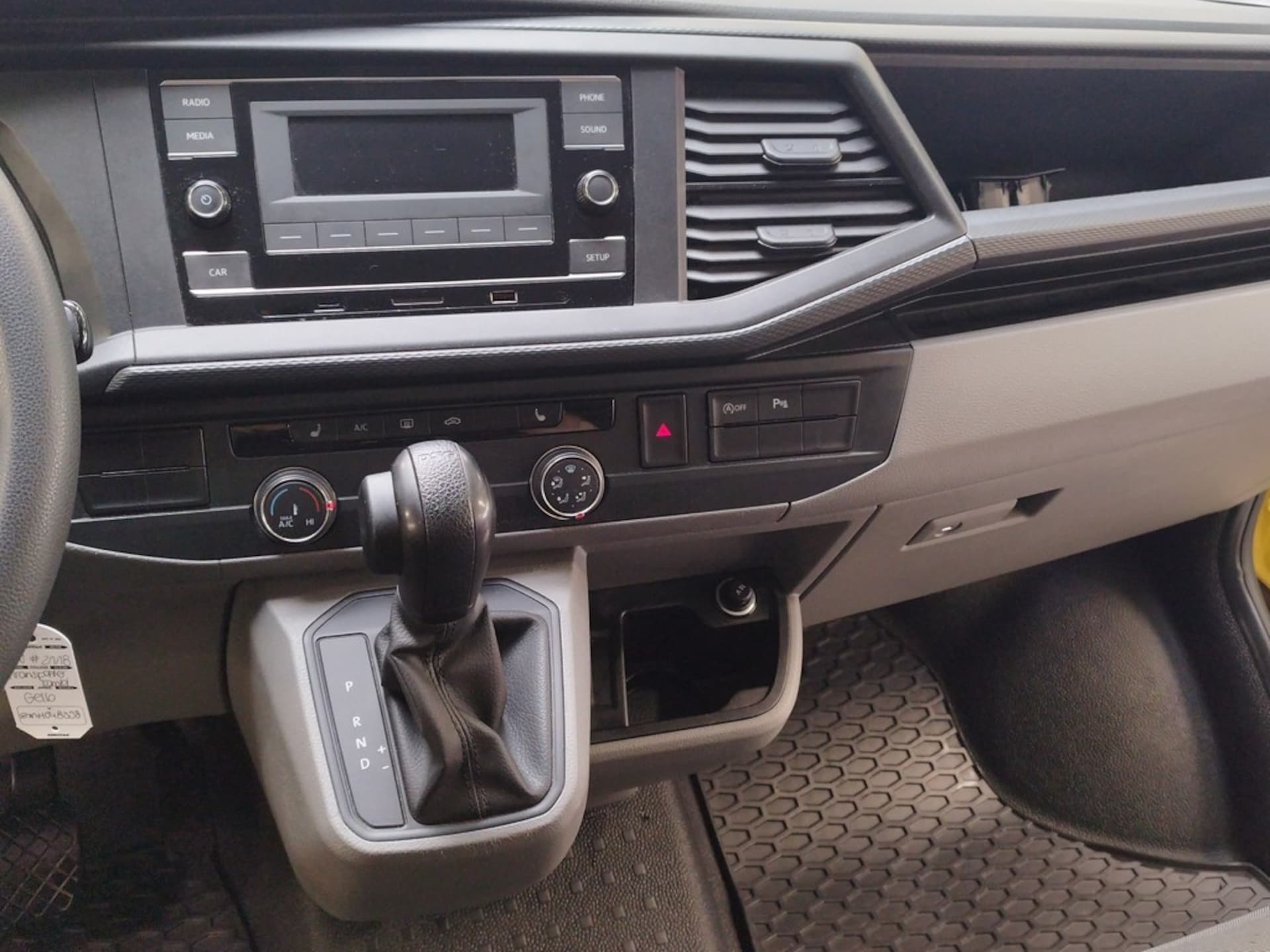 Volkswagen T6.1 Transporter Kombi langer Radstand