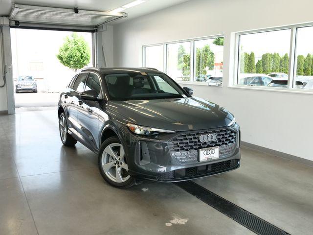 2026 Audi Q5 Premium Plus quattro's photo