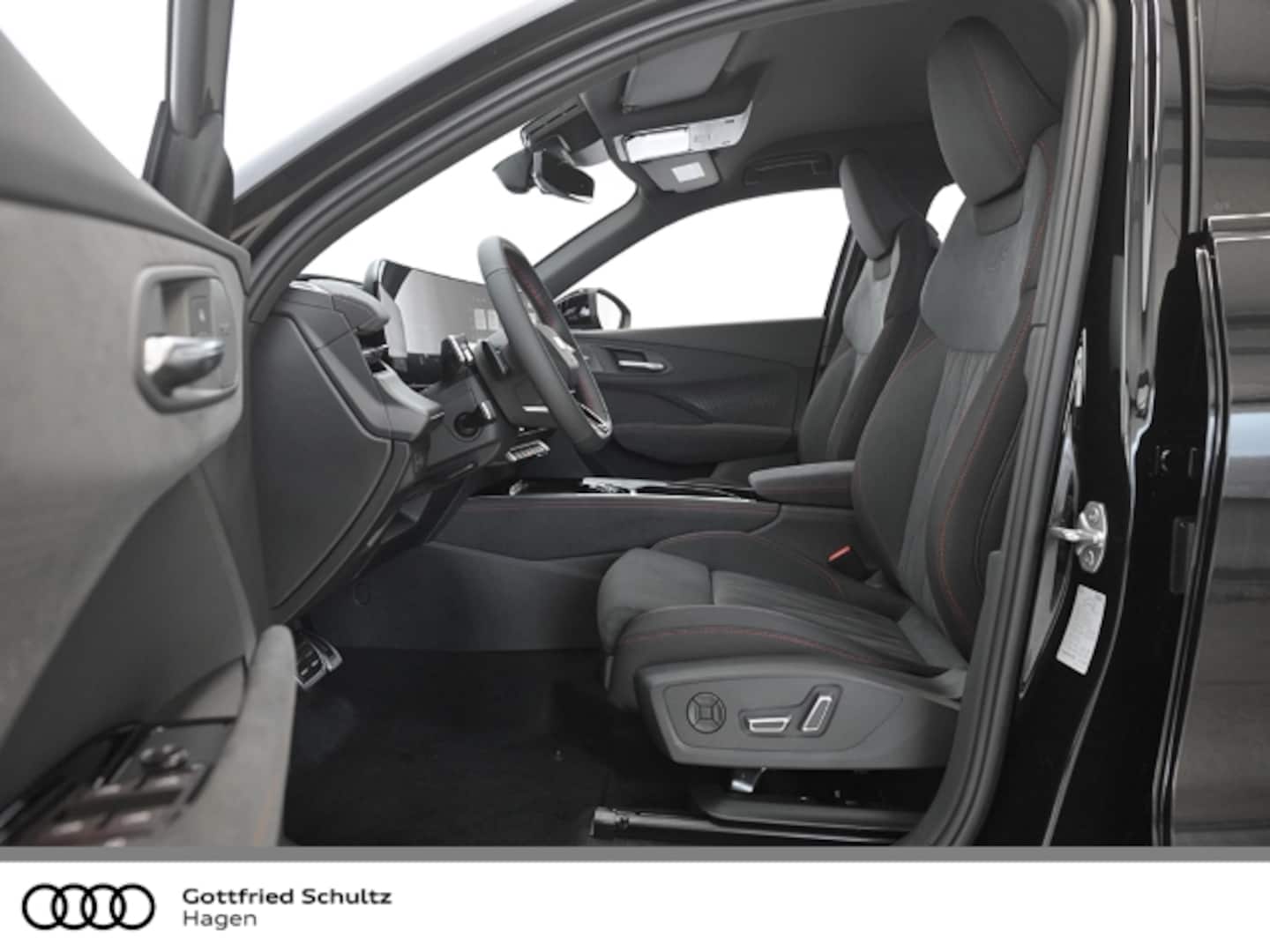 Bild über Audi Q3 SUV TFSI quattro 195 kW S tronic - für weitere Informationen kontaktieren Sie den Audi Partner