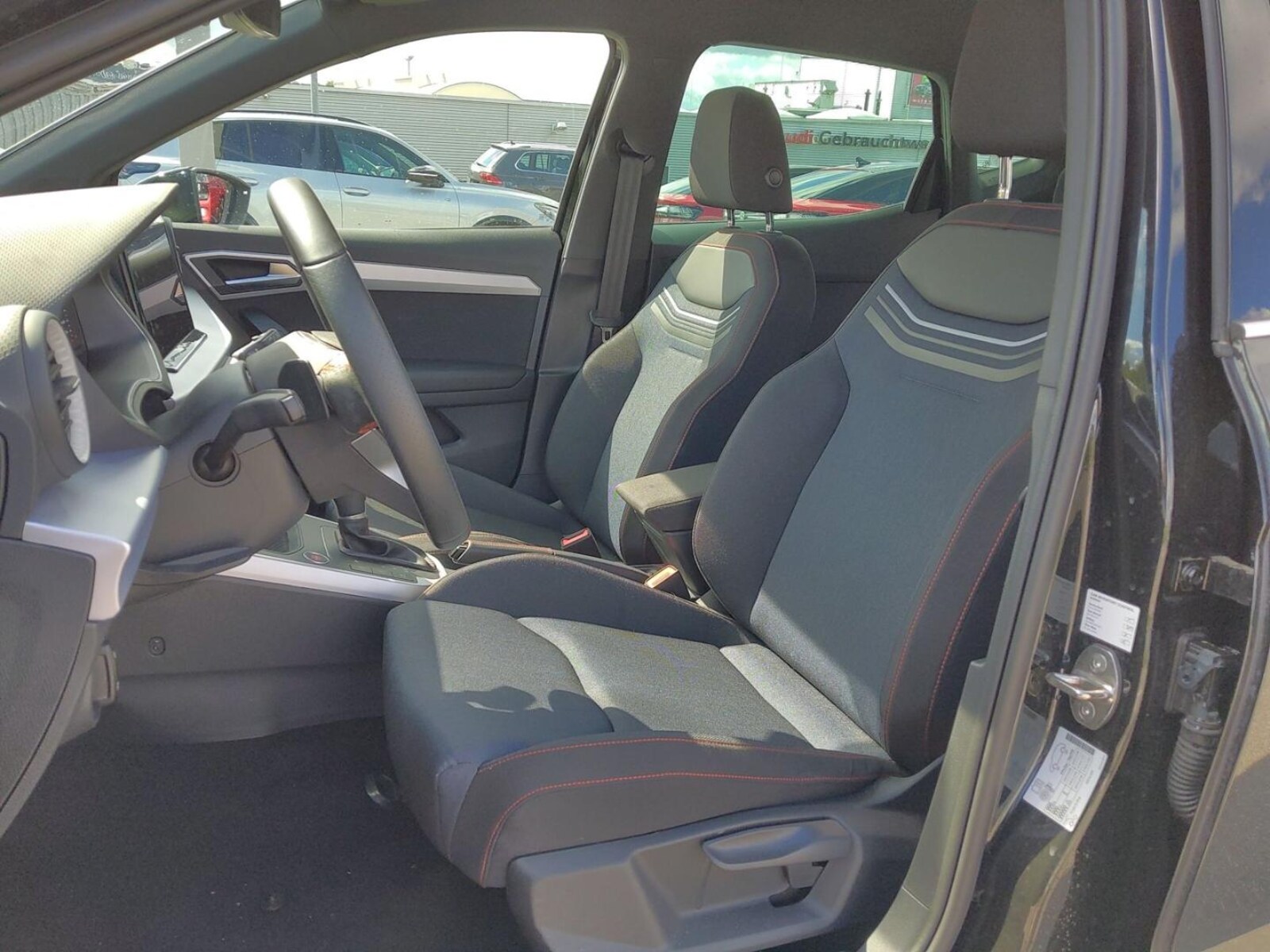 SEAT Arona – Bild 12