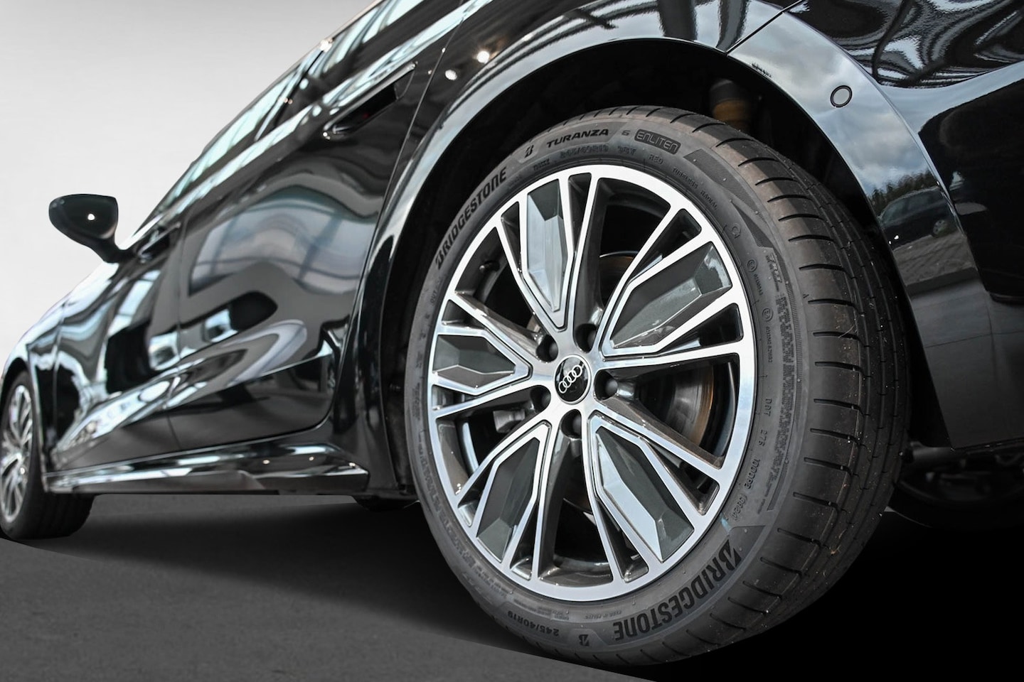 Bild über Audi A5 Avant TDI 150 kW S tronic - für weitere Informationen kontaktieren Sie den Audi Partner