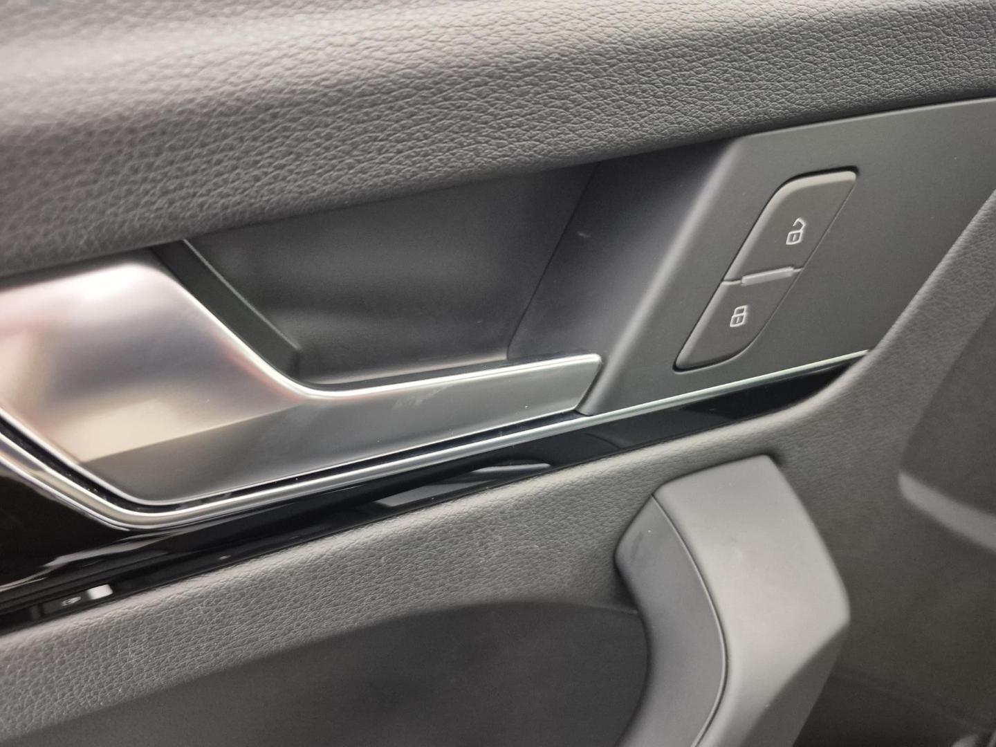 Image about Audi Q5 Sportback S line 40 TDI quattro 150 kW (204 ch) S tronic