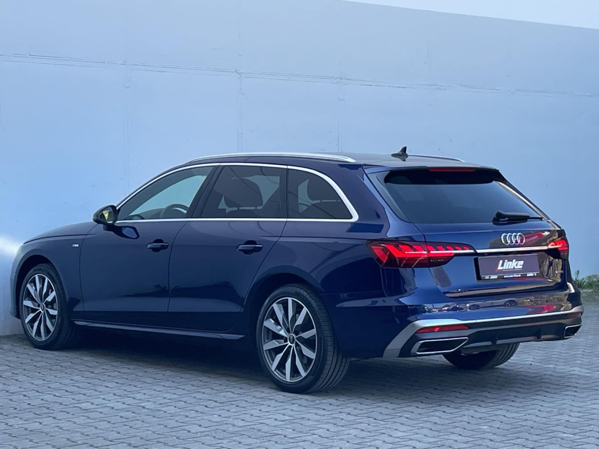 Audi A4 Avant S line