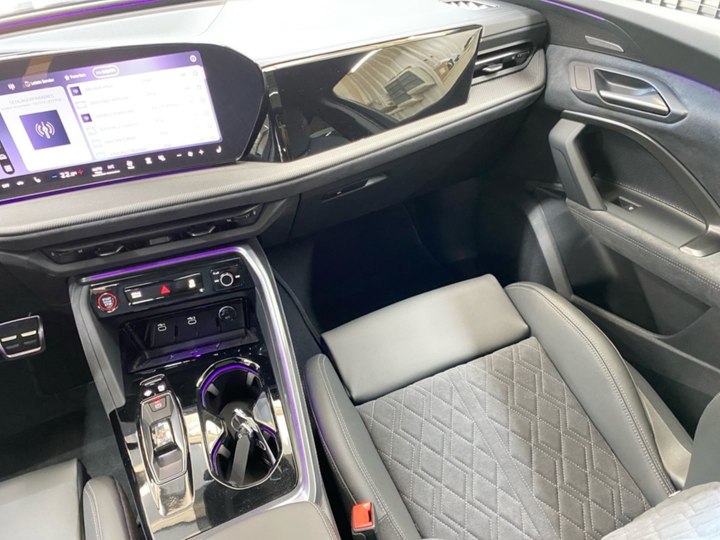 Bild über Audi Q5 SUV TDI quattro 220 kW S tronic - für weitere Informationen kontaktieren Sie den Audi Partner