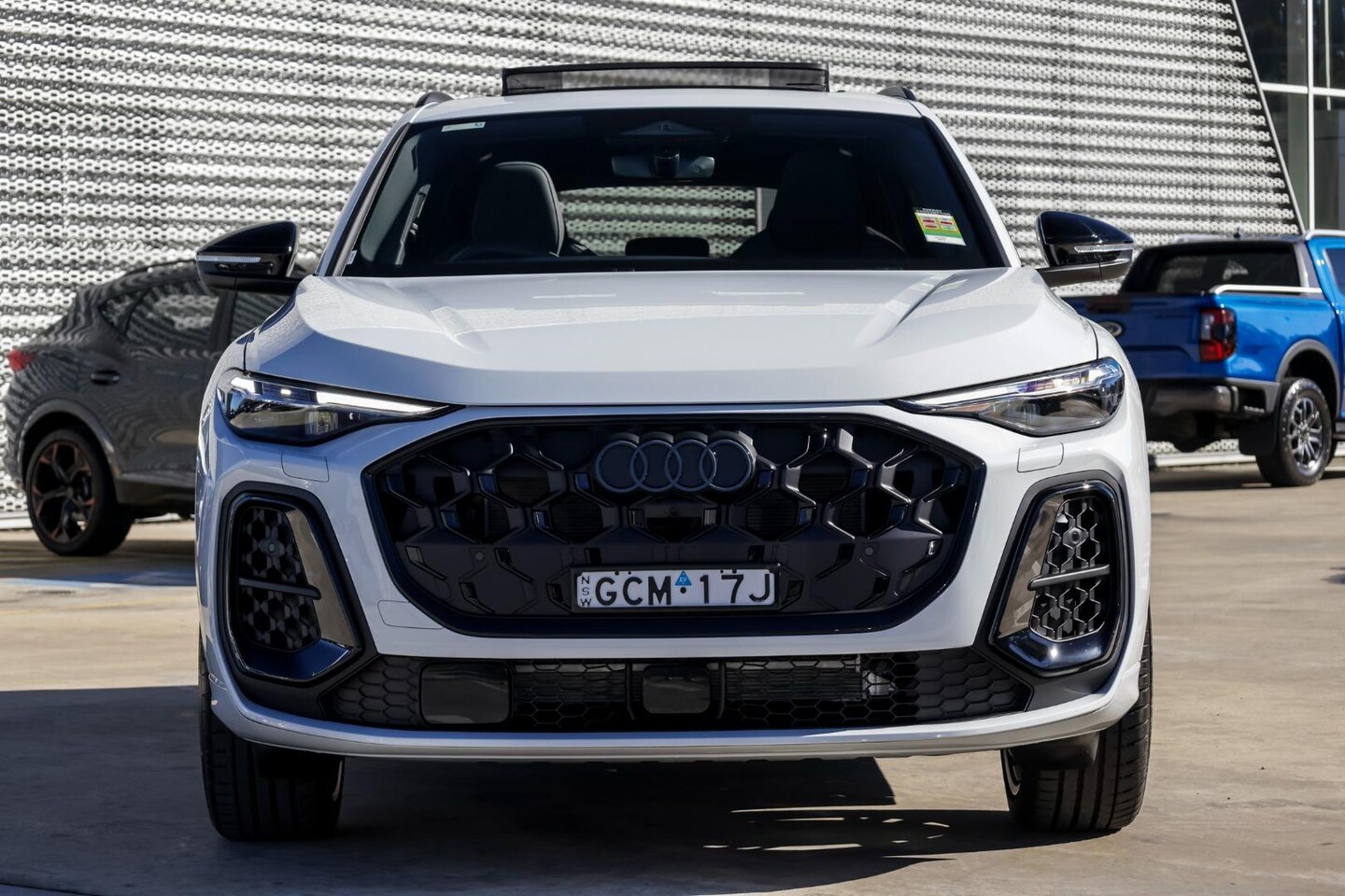 Image about Audi Q5 SUV e-hybrid quattro S tronic