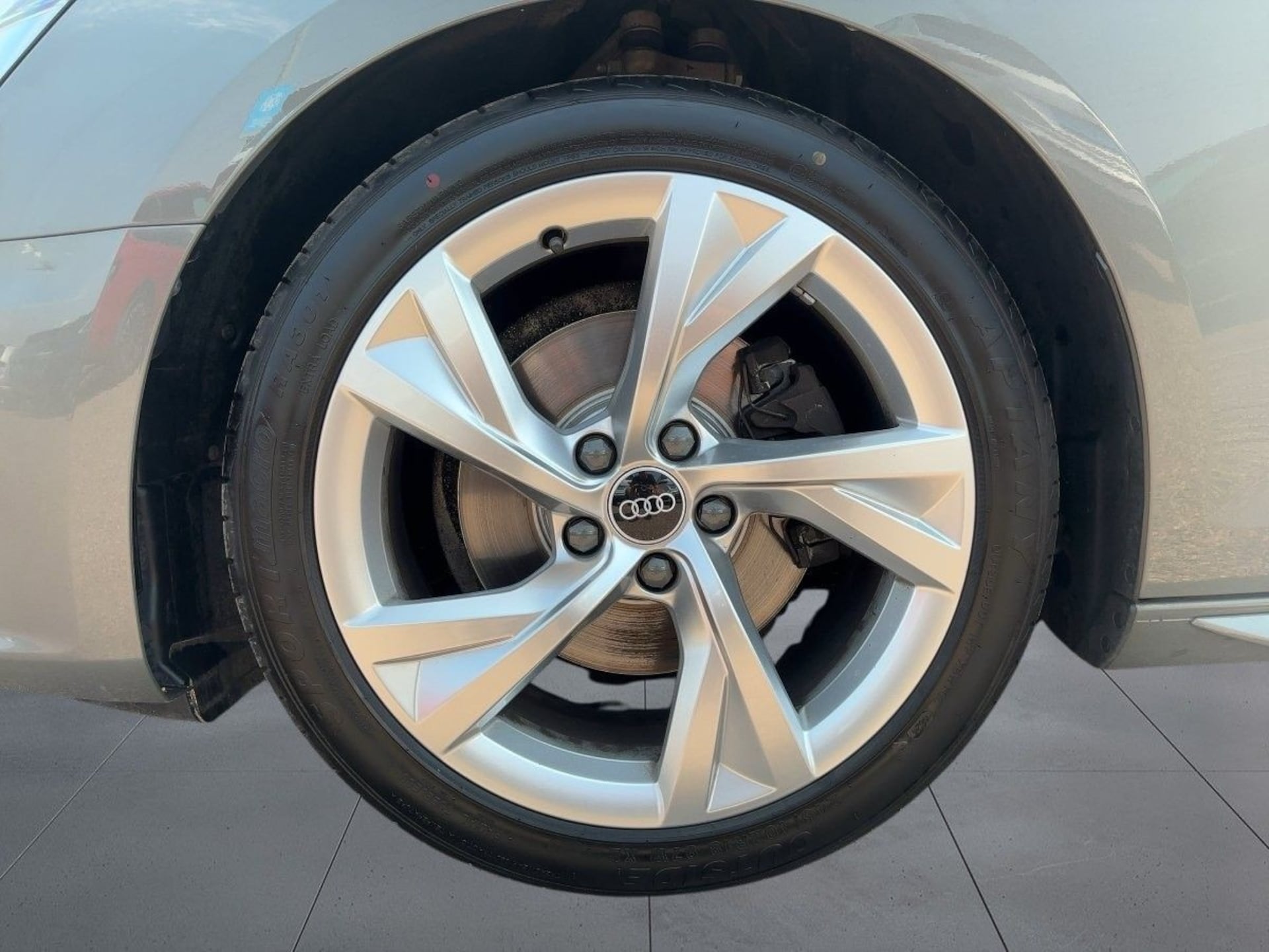 Audi A4 Avant S line