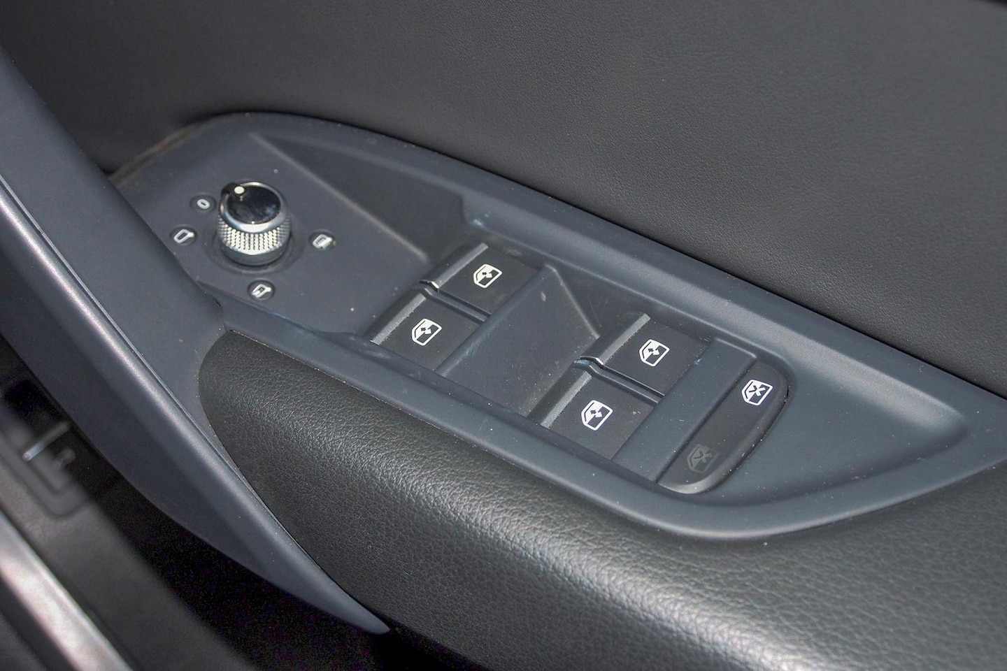 Image about Audi Q5 Sport 40 TDI quattro S tronic