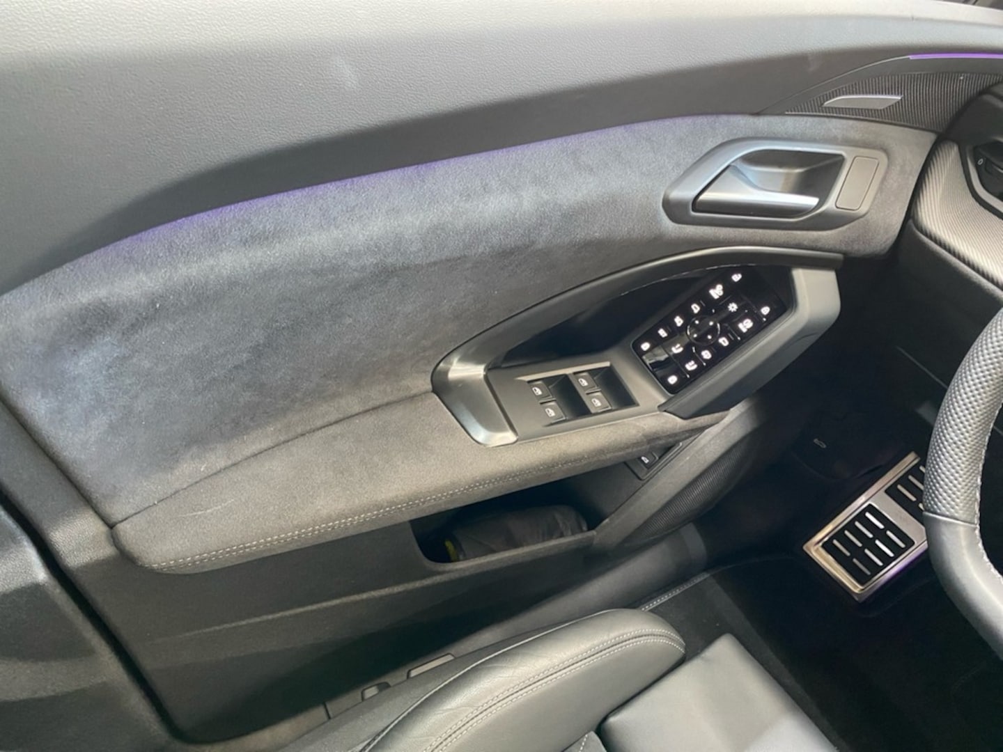 Bild über Audi Q5 SUV TDI quattro 220 kW S tronic - für weitere Informationen kontaktieren Sie den Audi Partner