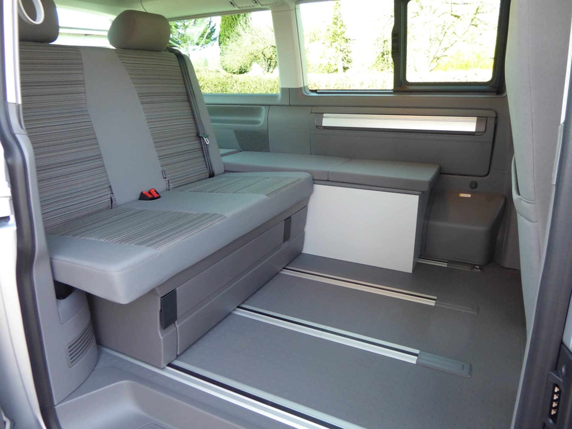 Volkswagen T6.1 California Beach
