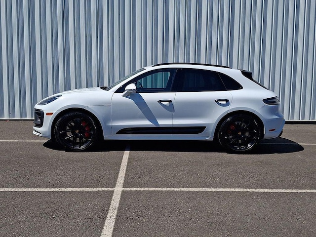 2022 Porsche Macan