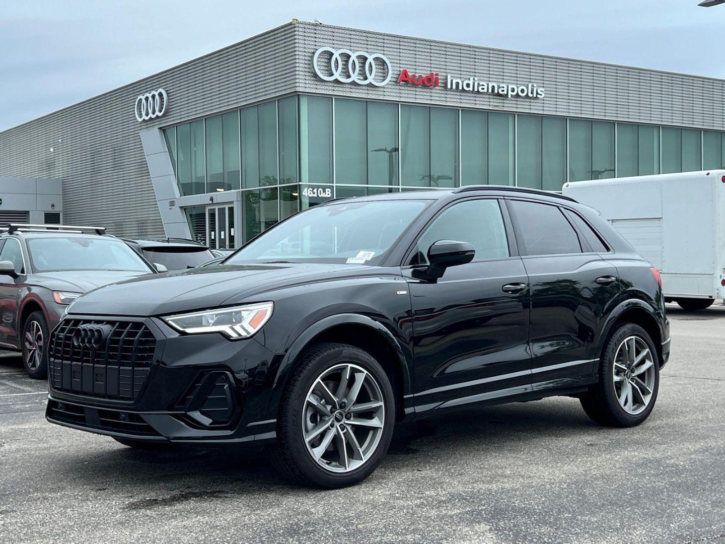 2025 Audi Q3 45 TFSI S Line Premium quattro's photo