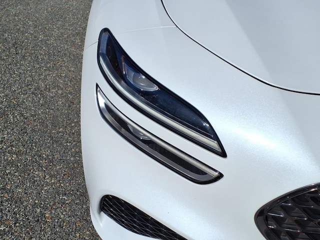2023 Genesis G70