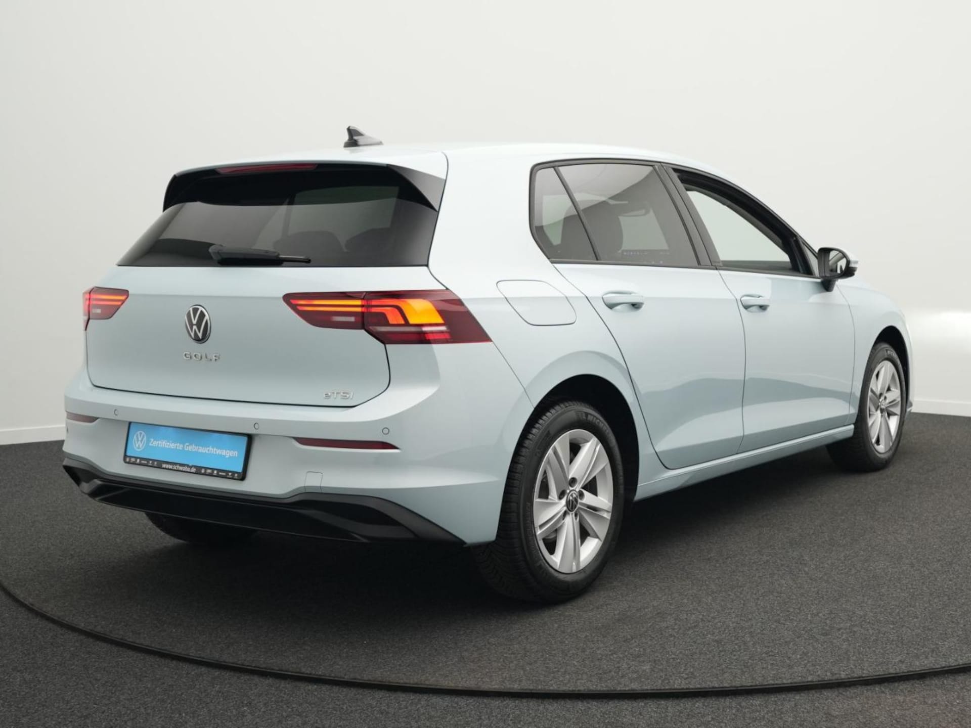 Volkswagen Golf Life