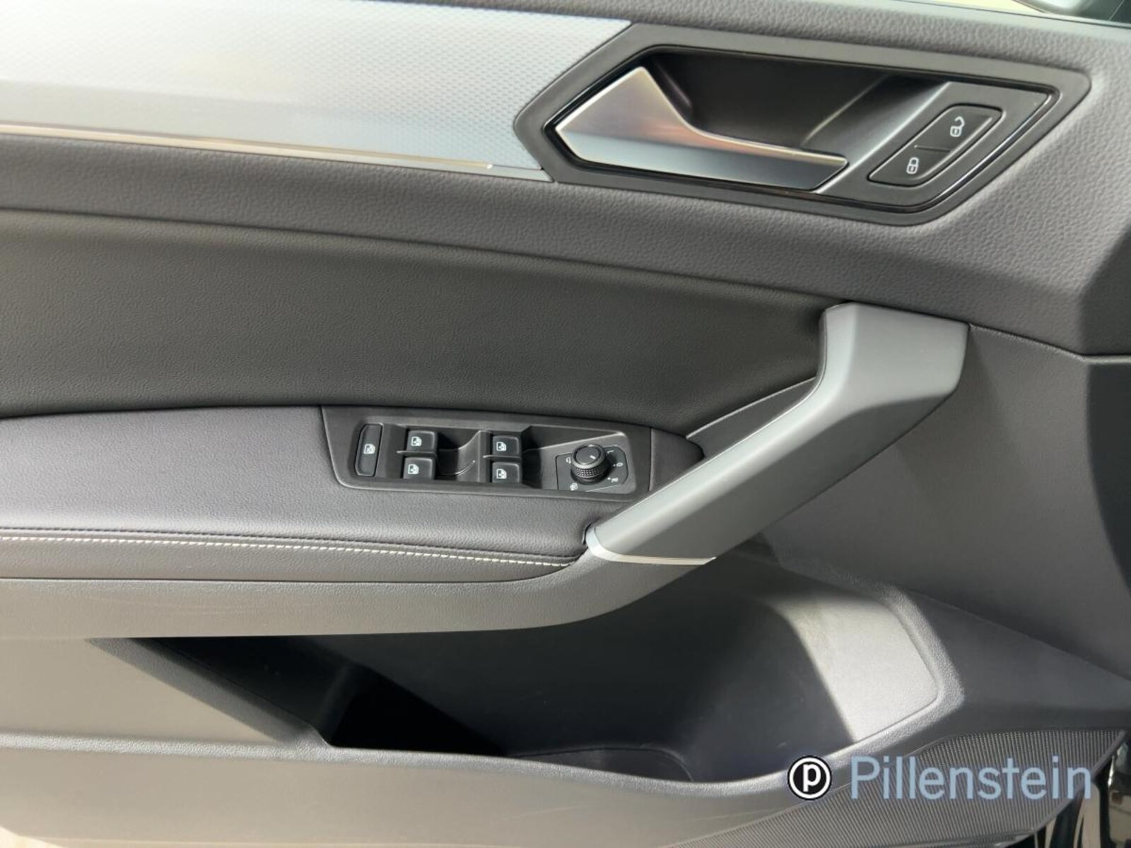 Volkswagen Touran – Bild 7